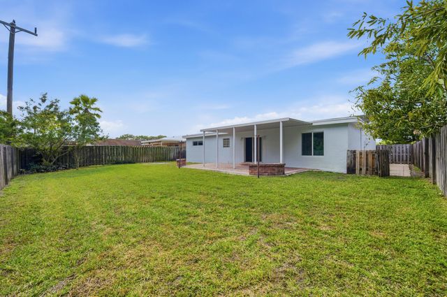 22672 SW 54th Avenue, Boca Raton, FL 33433