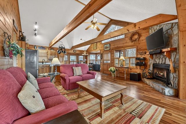 1189 Walnut Ridge, Ellijay, GA 30536