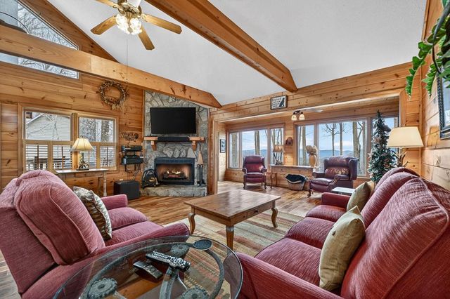 1189 Walnut Ridge, Ellijay, GA 30536