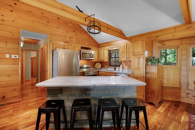 1189 Walnut Ridge, Ellijay, GA 30536