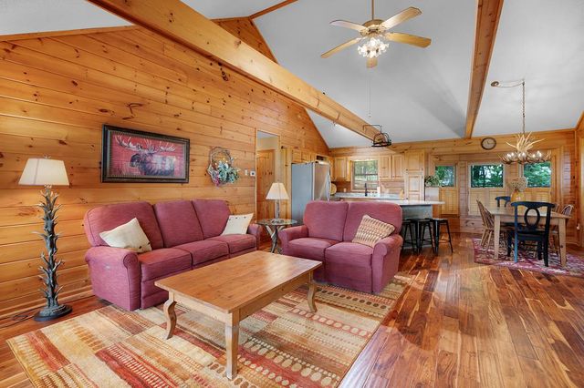1189 Walnut Ridge, Ellijay, GA 30536