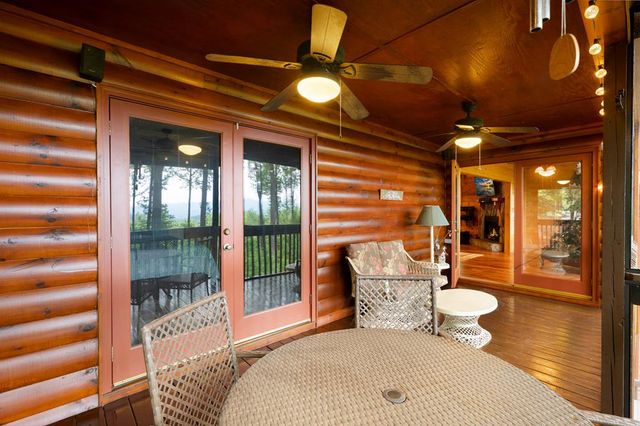 1189 Walnut Ridge, Ellijay, GA 30536