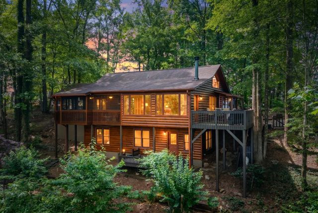 1189 Walnut Ridge, Ellijay, GA 30536