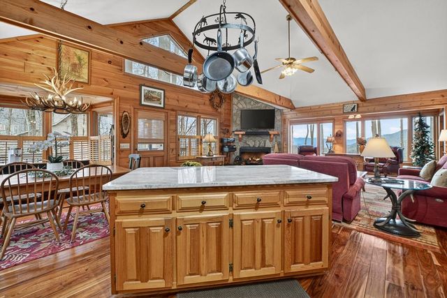 1189 Walnut Ridge, Ellijay, GA 30536