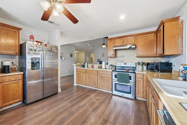 6408 Woodstream Trail, Fort Worth, TX 76133