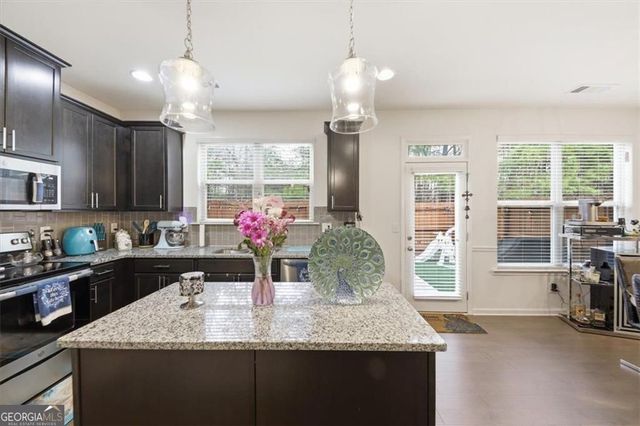 5527 Radford Loop, Fairburn, GA 30213