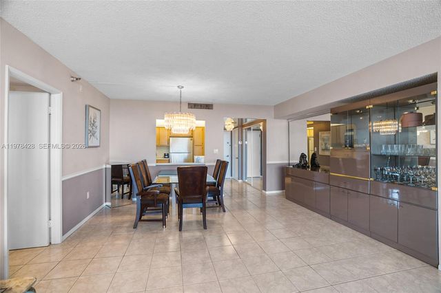 20515 E Country Club Drive 849, Aventura, FL 33180