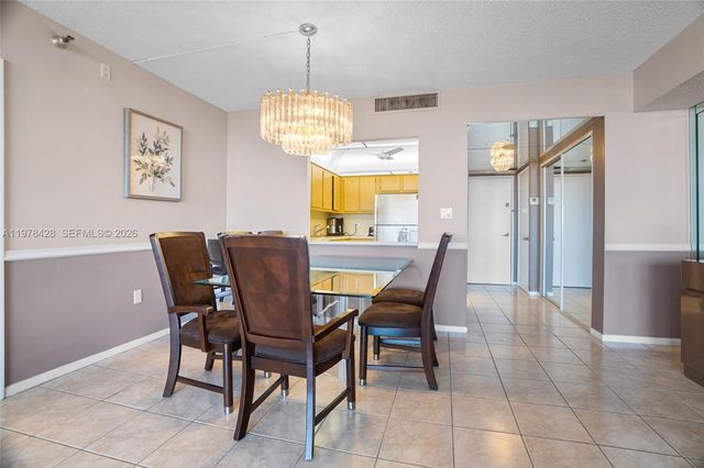 20515 E Country Club Drive 849, Aventura, FL 33180