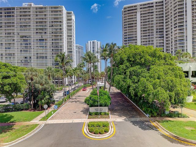 20515 E Country Club Drive 849, Aventura, FL 33180
