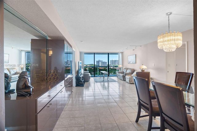 20515 E Country Club Drive 849, Aventura, FL 33180