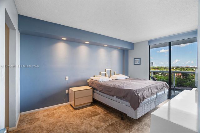 20515 E Country Club Drive 849, Aventura, FL 33180