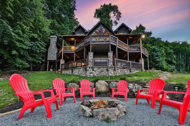 175 Cochise Road, Blue Ridge, GA 30513