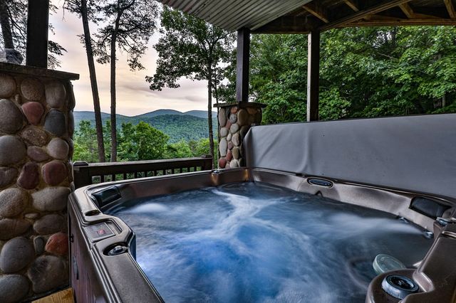 175 Cochise Road, Blue Ridge, GA 30513