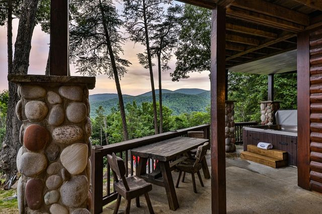 175 Cochise Road, Blue Ridge, GA 30513