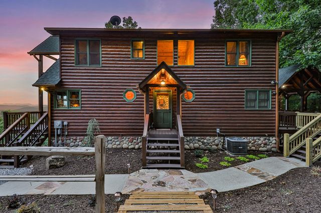 175 Cochise Road, Blue Ridge, GA 30513