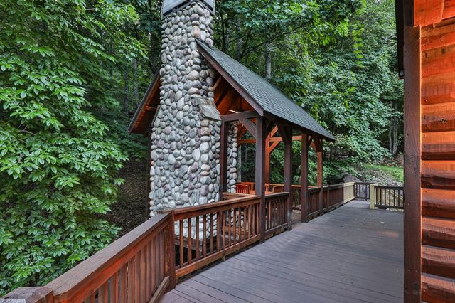 175 Cochise Road, Blue Ridge, GA 30513