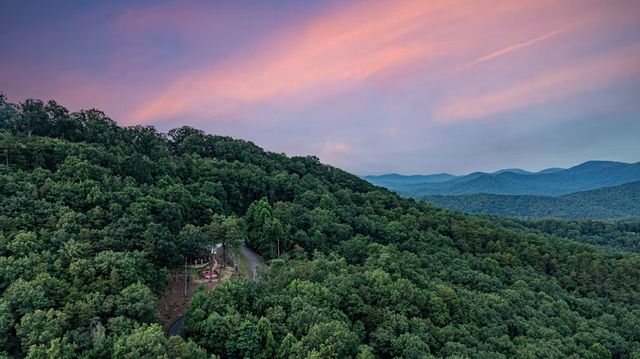 175 Cochise Road, Blue Ridge, GA 30513