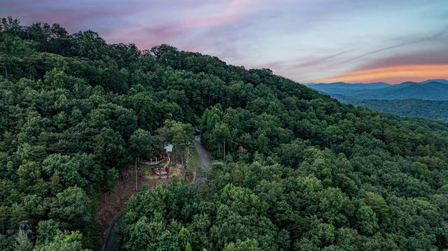 175 Cochise Road, Blue Ridge, GA 30513