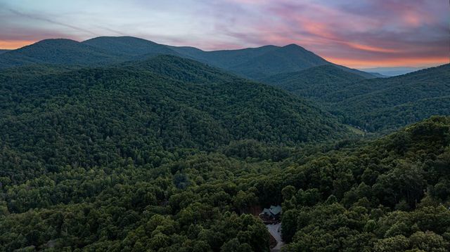 175 Cochise Road, Blue Ridge, GA 30513