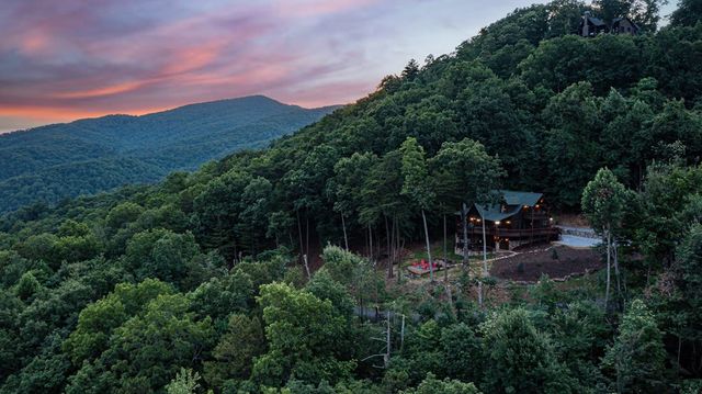 175 Cochise Road, Blue Ridge, GA 30513