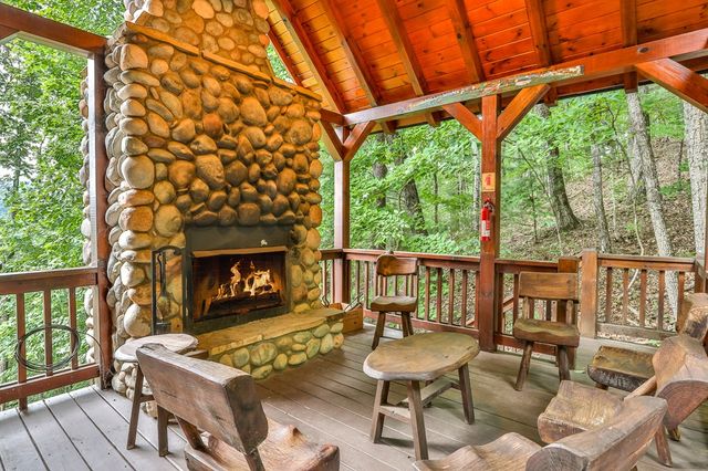 175 Cochise Road, Blue Ridge, GA 30513