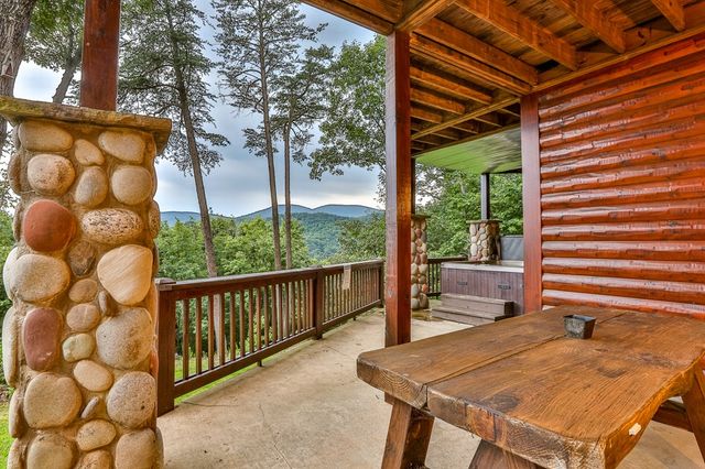 175 Cochise Road, Blue Ridge, GA 30513