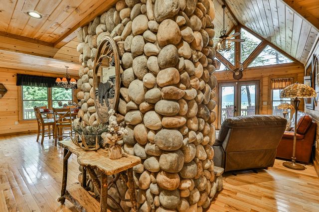 175 Cochise Road, Blue Ridge, GA 30513