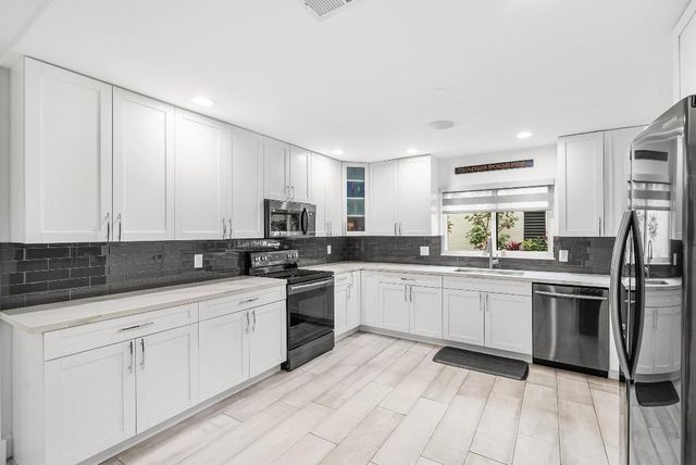 21680 Tall Palm Circle 12-B, Boca Raton, FL 33433