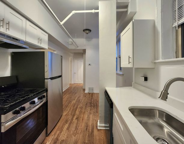 3746 W Irving Park Road GDN, Chicago, IL 60618