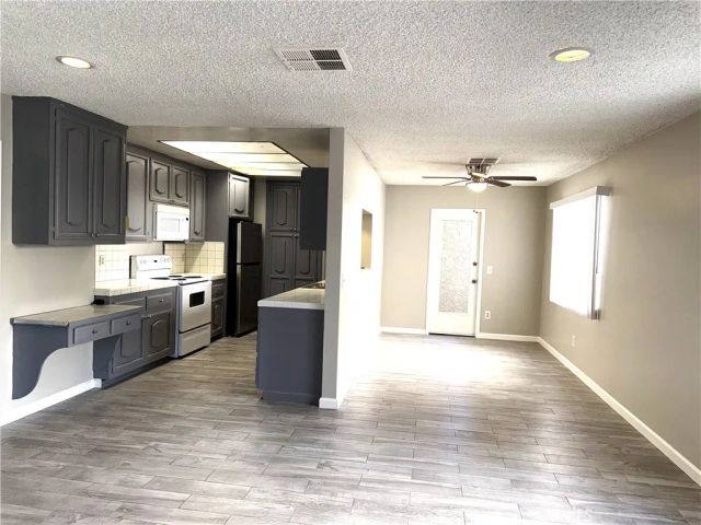3901 Green Avenue, Los Alamitos, CA 90720