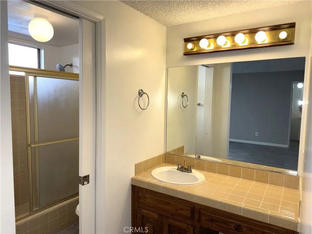 3901 Green Avenue, Los Alamitos, CA 90720