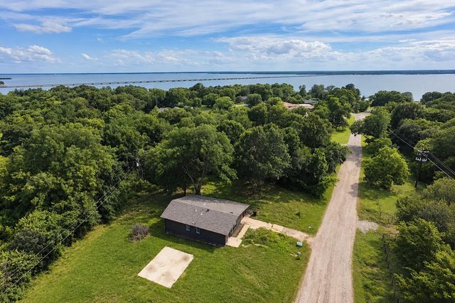 8095 County Road 3415, Lone Oak, TX 75453