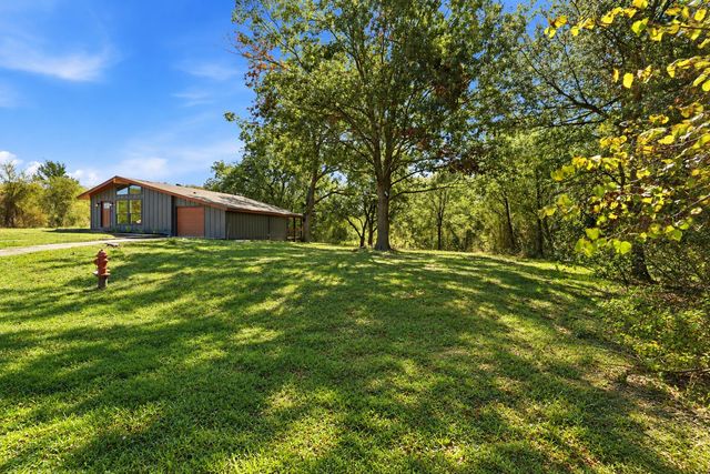 8095 County Road 3415, Lone Oak, TX 75453