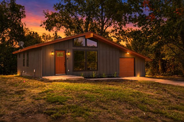 8095 County Road 3415, Lone Oak, TX 75453