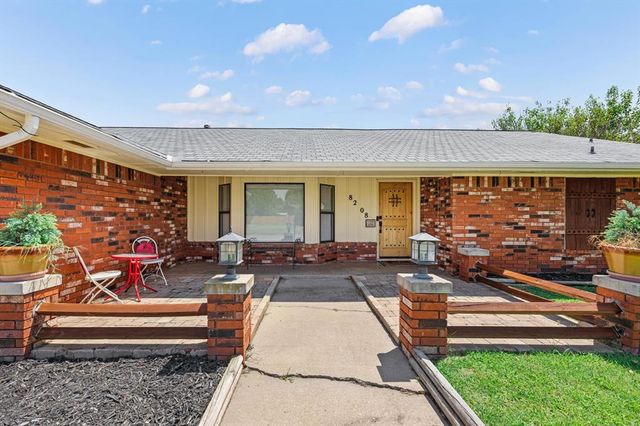 8208 NW 114th Street, Oklahoma City, OK 73162
