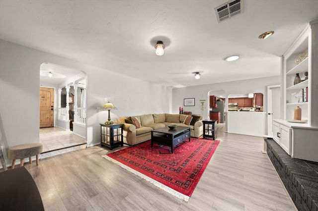 8208 NW 114th Street, Oklahoma City, OK 73162