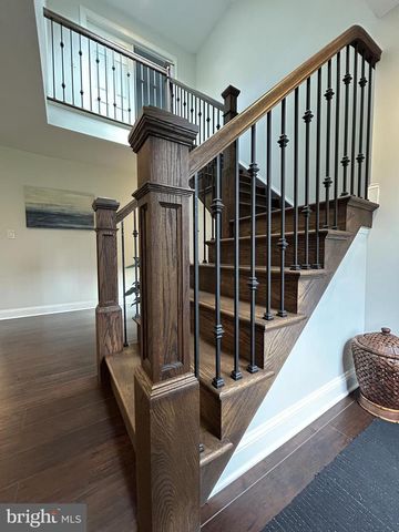 902 N ISLAND RD, Columbus, NJ 08022