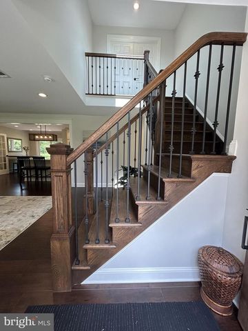 902 N ISLAND RD, Columbus, NJ 08022