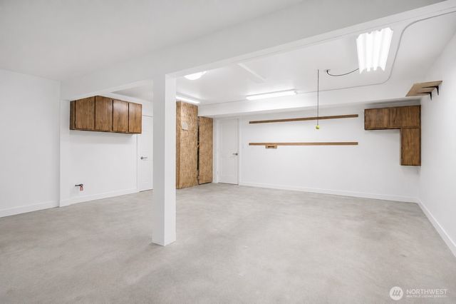 151 NE 115th St, Seattle, WA 98125