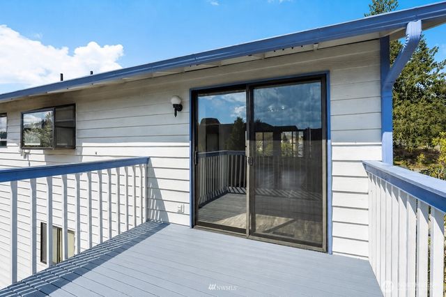 151 NE 115th St, Seattle, WA 98125