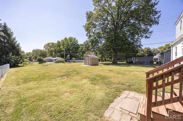 749 E Woodland Drive, East Alton, IL 62024