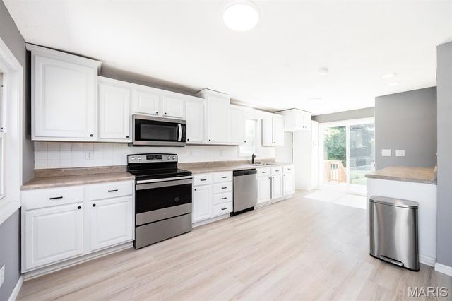 749 E Woodland Drive, East Alton, IL 62024