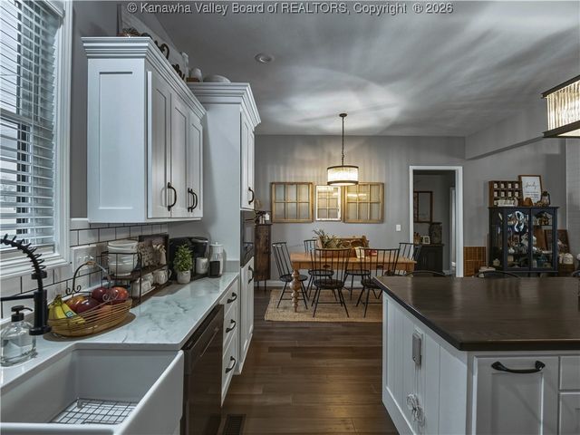 96 Mercy Way, Hurricane, WV 25526