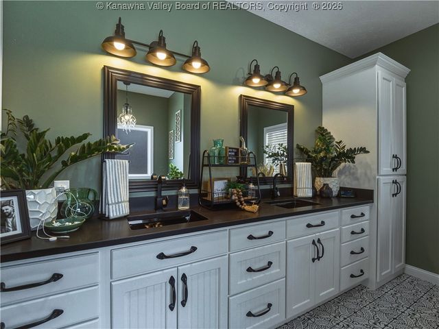 96 Mercy Way, Hurricane, WV 25526