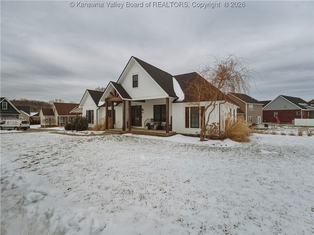 96 Mercy Way, Hurricane, WV 25526