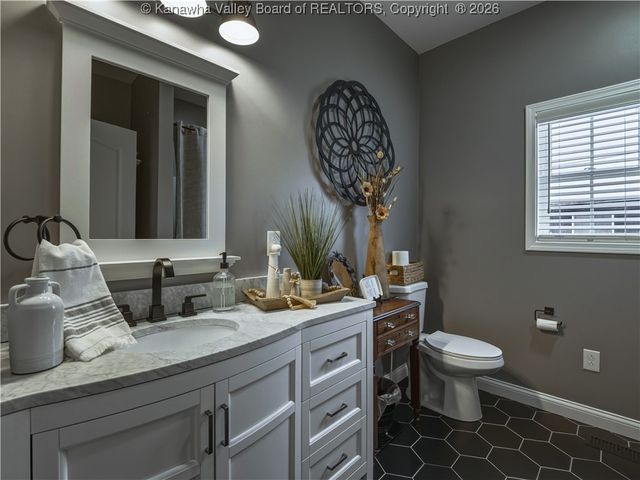 96 Mercy Way, Hurricane, WV 25526