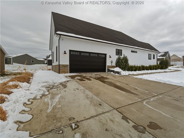 96 Mercy Way, Hurricane, WV 25526