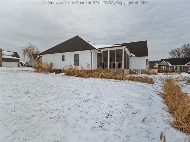 96 Mercy Way, Hurricane, WV 25526