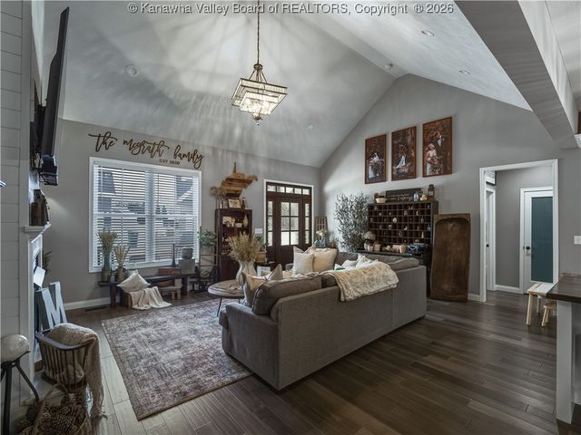 96 Mercy Way, Hurricane, WV 25526