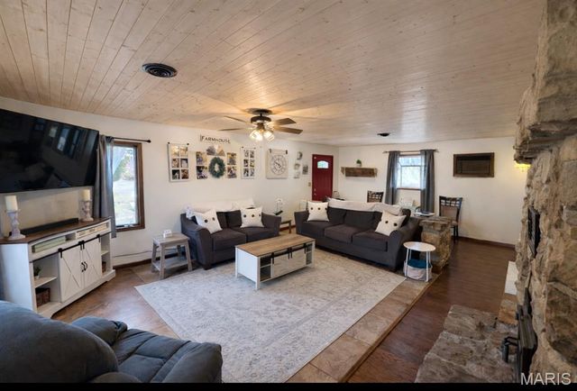 5111 Highway Z, Houston, MO 65483